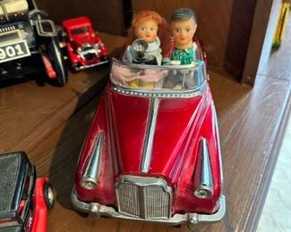 PHOTOING ON CAR Vintage Rolls Royce Battery Operated Toy
