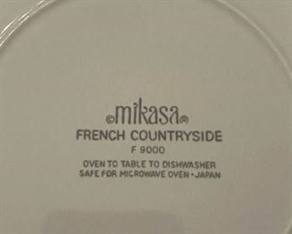 MIKASA French Countryside Stoneware Dinner Set