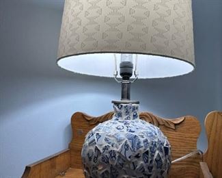 Blue and White Broken Pottery Table Lamp