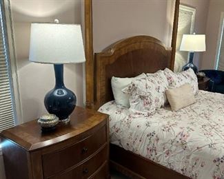 Contemporary Bedroom Set with King Size Post Bed