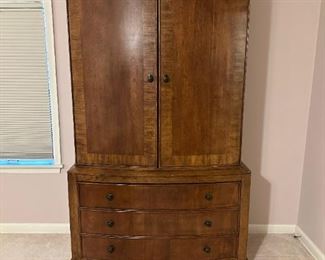 Contemporary Bedroom Set with King Size Post Bed