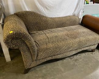 PRESALE - Chaise $300
