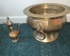 Brass Pot Many Many Brass Lots