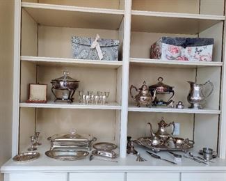 Silverplate and collectible spoons, Serving pieces