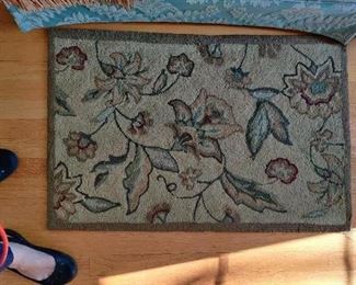 Hooked rug-vintage