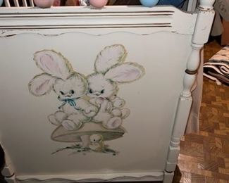 Vintage crib in perfect condition
