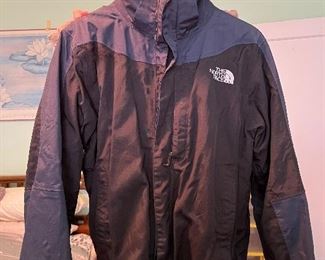 Men’s North Face jacket (black/blue)