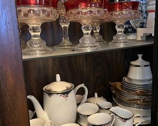 Fine china sets and glassware
