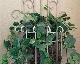 White Metal Scroll Wall Planter