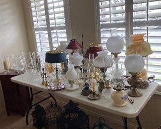 SELECTION OF LAMPS  AND OIL LAMPS