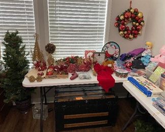 Flat Top Trunk, Holiday Décor, Girl Clothing