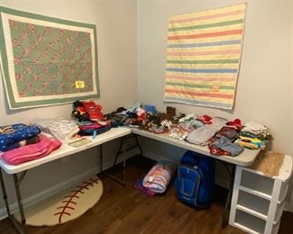 Boys 2T-5T Clothing and Shoes, Baby Quilts, Luggage