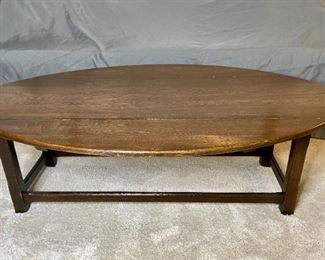 Wooden Coffee Table with Leaves
Dark stained coffee table. H16" x W52" x D36", expanded, D22" folded. Some marks from wear.