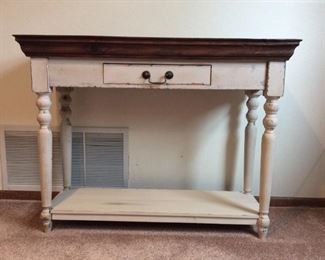 Country Style Buffet Table
Country-style buffet table with drawer. Distressed style, but in great condition. Measures H30" x W40" x D16".