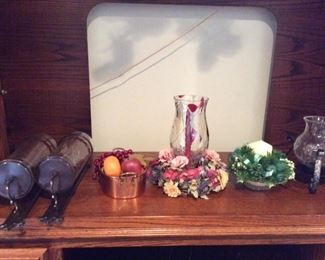 Floral Arrangements & Glass Decor
Floral arrangements, fruit decor, and glass decor including (2) wall sconces - H17".