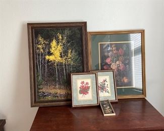 (5) Aspen and Floral Framed Art Pieces
(5) Aspen and floral framed art. Largest is H 28" x W 19 1/2". Smallest is H 8 1/2" x W 3".