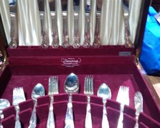 Beautiful condition rogers silverplate boxed flatware