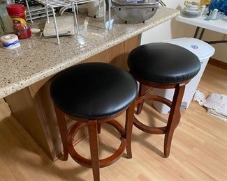 TEO tall wood black leather bar stools
