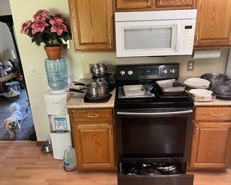 Many pots n pans! Free standing hot n cold water dispenser