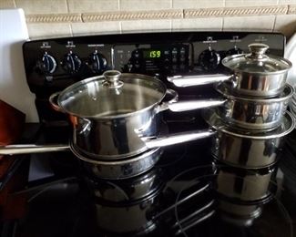 Stainless steel pan set