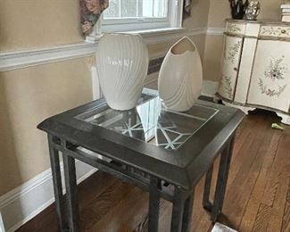 End table 24 x 22 H