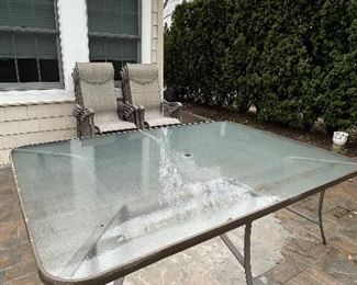 Backyard table .. 84 length - 60 wide

(No umbrella) 