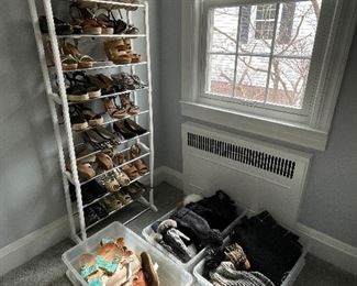 Shoes, Sandals and Boots size range from 6 to 7