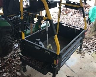 Very nice tool cart on wheels, NOT PART OF THE PACKAGE
