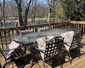 Patio Table and 6 Chairs
