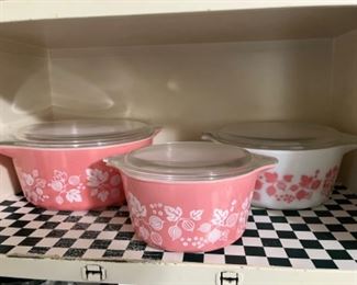 Pink Pyrex set