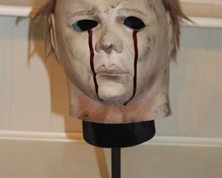 Nick Mulpango of Handiboy Studios Michael Meyers commissioned custom mask.