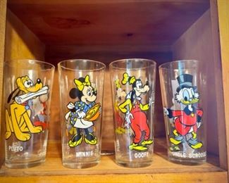 Vintage Disney glasses - Pluto, Minnie, Goofy, Uncle Scrooge