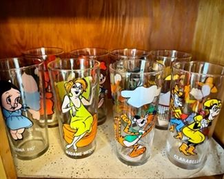 Vintage Disney glasses - Petunia Pig, Tigger, Madame Medusa, Clarabelle, Road Runner, 
