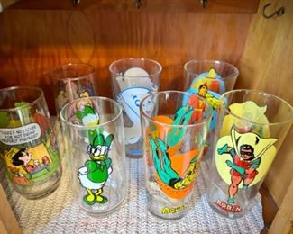 Vintage Disney glasses - Lucy, Daisy Duck, Aquaman, Robin, Casper, Shazaam
