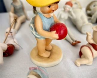 Bisque bathing beauties