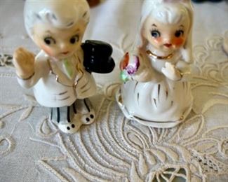 Antique and vintage wedding cake toppers