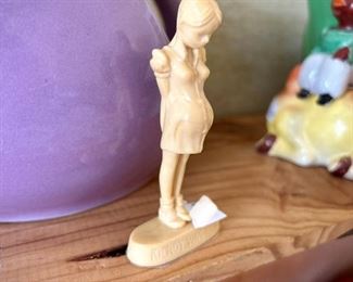 WW2 figurine - inscription reads "Kilroy was here"