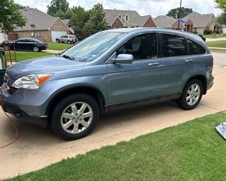 Honda CRV 2007 44,217 miles $14,000 Leather Interior, super clean!
