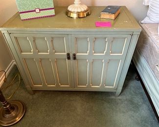 Drexel Heritage server (matches dining table and hutch)