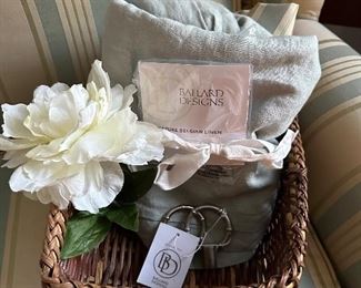 Brand new Ballard Designs Belgian linen shams & finials 