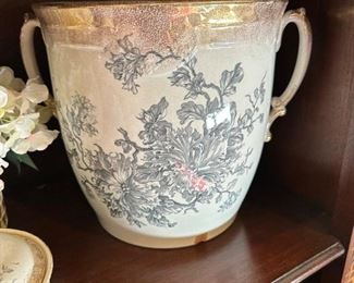 Antique ironstone chamber pot