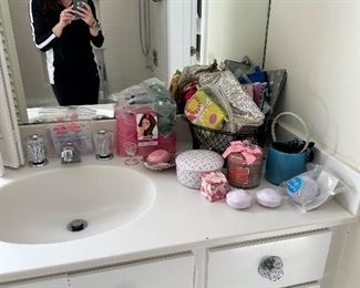Hair and bath stuff