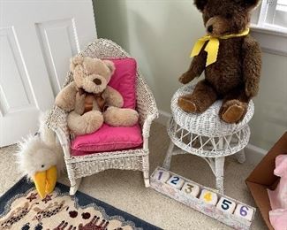 Antique and vintage stuffed animals