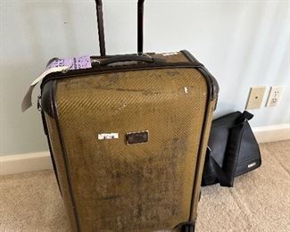 Tumi carbon fiber luggage