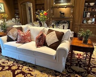 Gorgeous main living room 