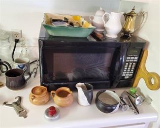 Pottery,  microwave 