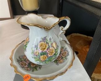 small bowl with picture 