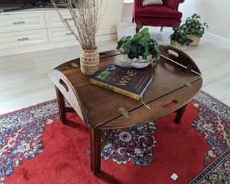 Chippendale coffee table oriental rug