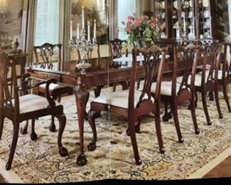 Lexington Mahogany table with 8 chairs and protective pads