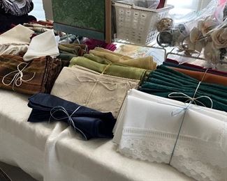 cloth napkins and table cloths